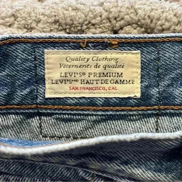 Levi’s Premium Wedgie Fit Jeans - Picture 3 of 8